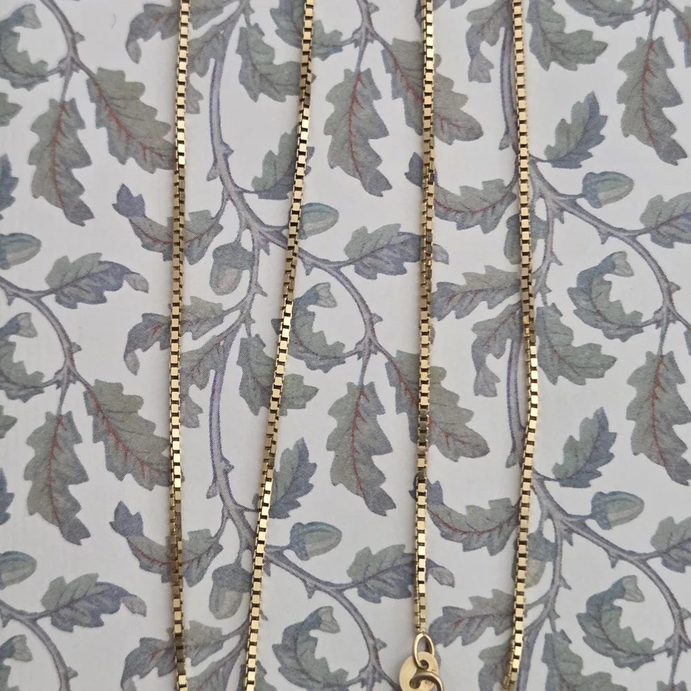 Gold Chain - Picture 3 of 14